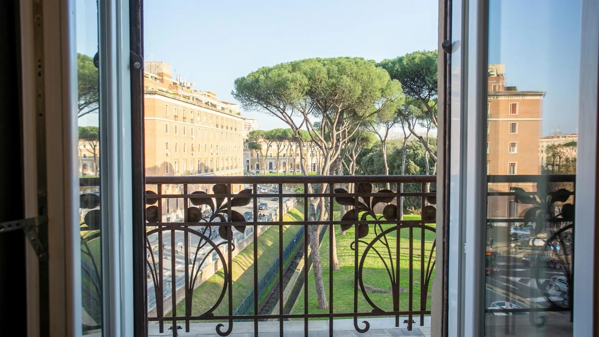Elegance And Style In The Heart Of Rome Apartment 0*,