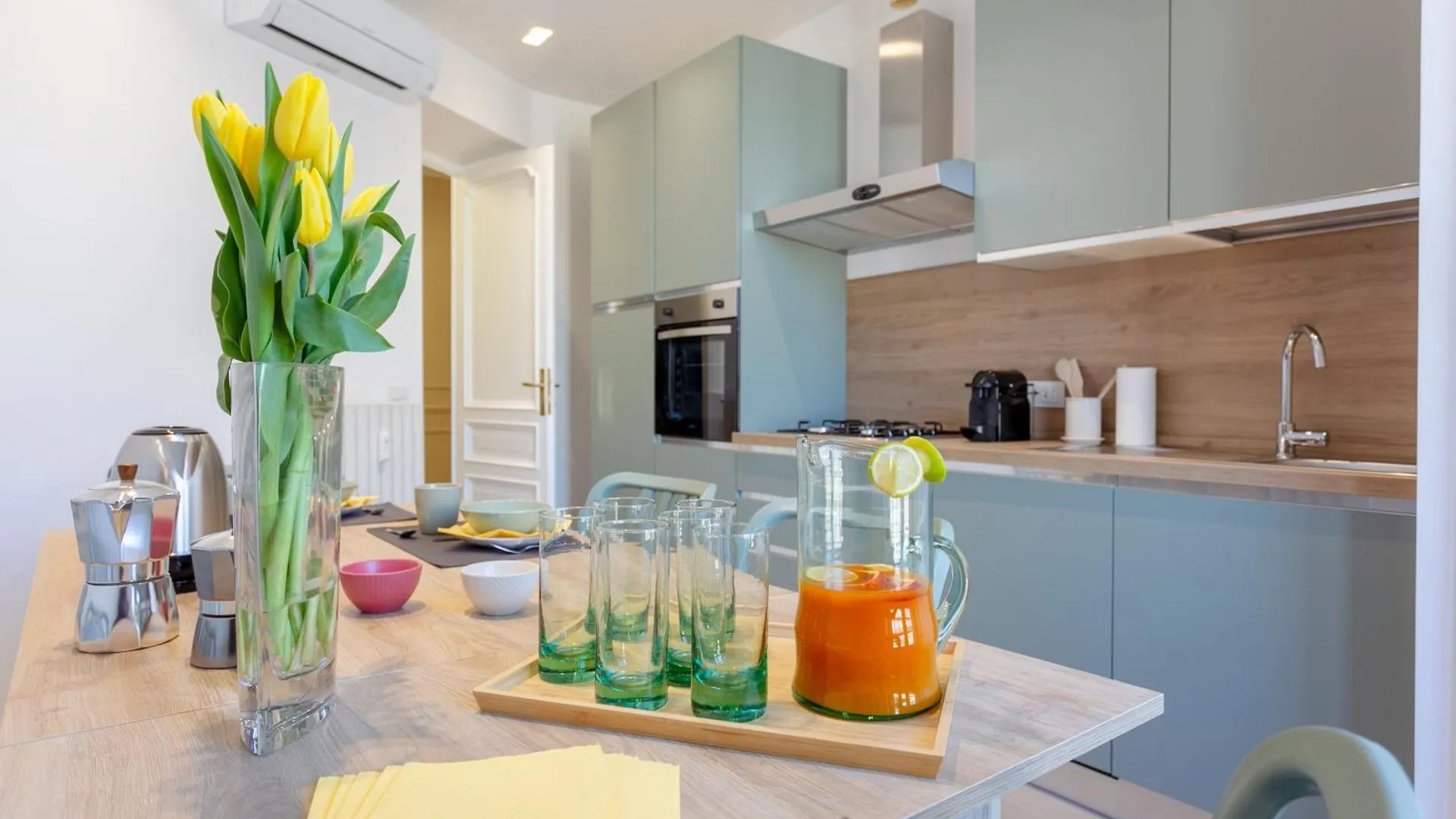 Elegance And Style In The Heart Of Rome Apartment