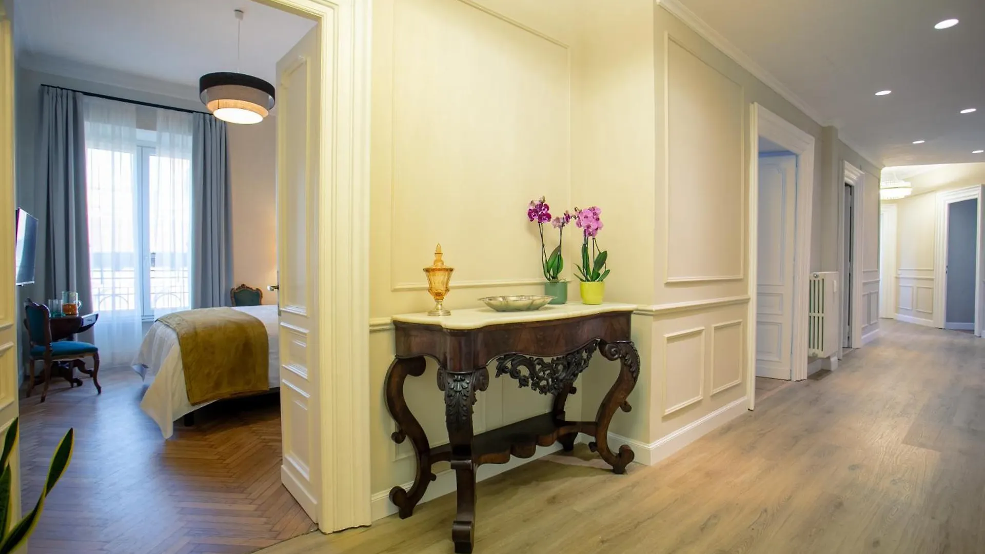 Elegance And Style In The Heart Of Rome Apartment 0*,