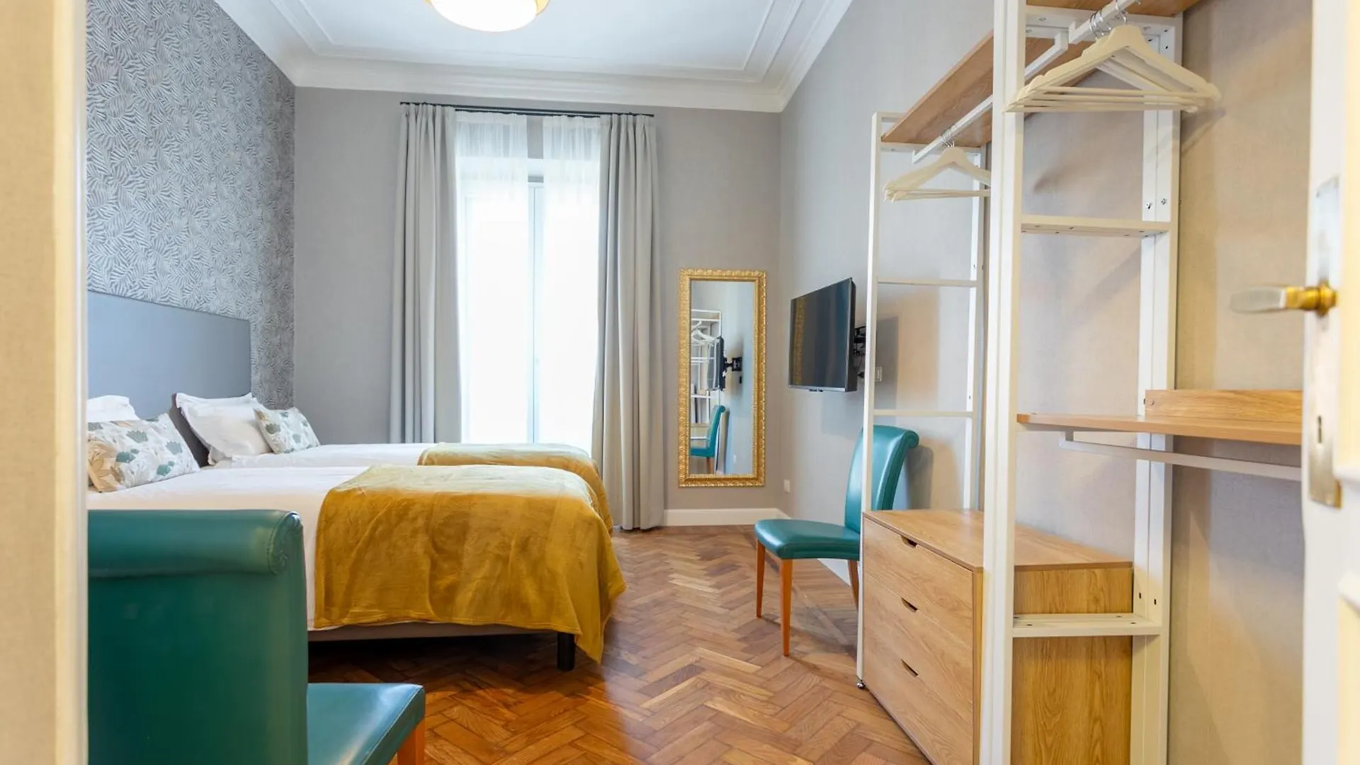 Elegance And Style In The Heart Of Rome Apartment