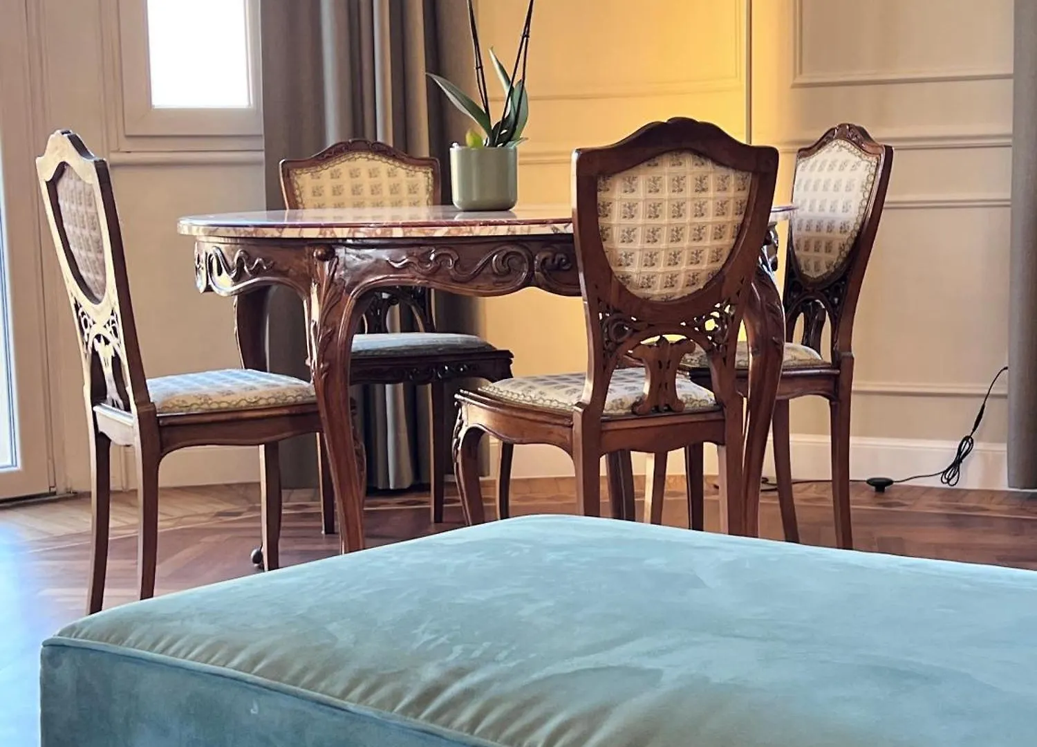 Elegance And Style In The Heart Of Rome Apartment
